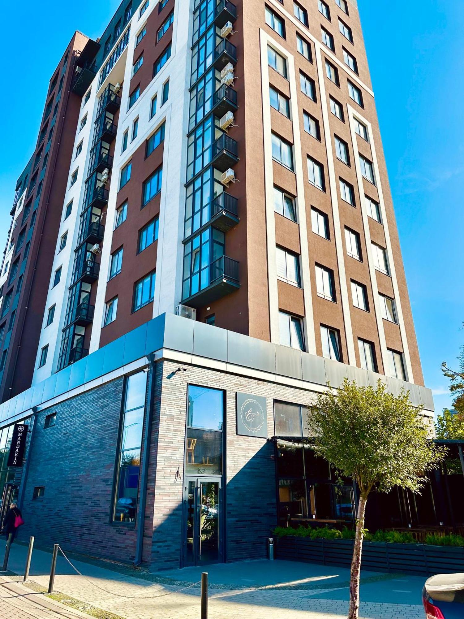 Comfortable Apartments With A Coffee Machine In The City Centre, Zlata Plaza Rivne Exteriér fotografie
